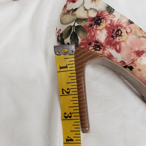 Christian Siriano Payless 6 Floral Fabric Heels - Picture 8 of 15